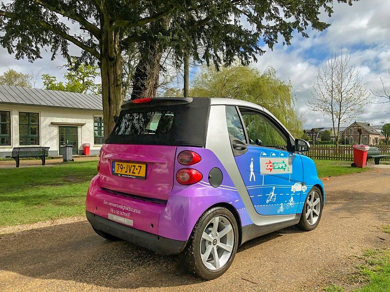 Auto van Go Safe waarmee we de verkeersmarkt konden uitvoeren